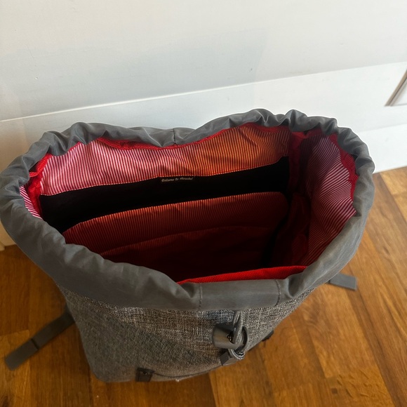 Herschel Backpack. Raven crosshatch/black rubber. - Picture 3 of 3